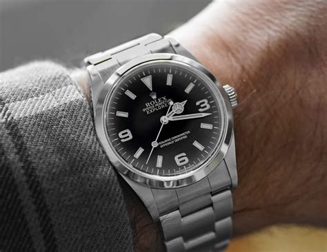 rolex explorer 14270 review.